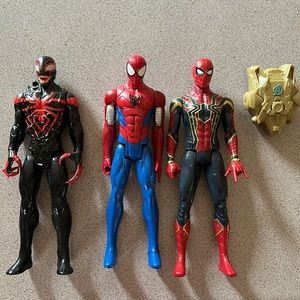 Three Avengers Spider Men!
